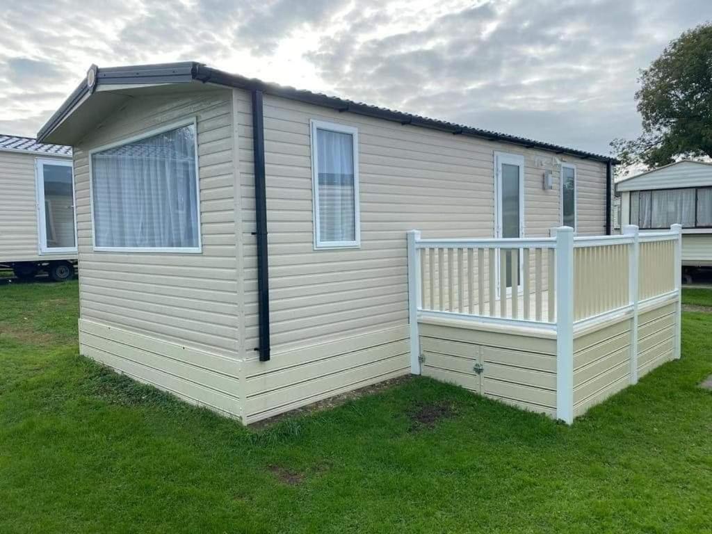 Cabin Zest Sandown Exteriör bild